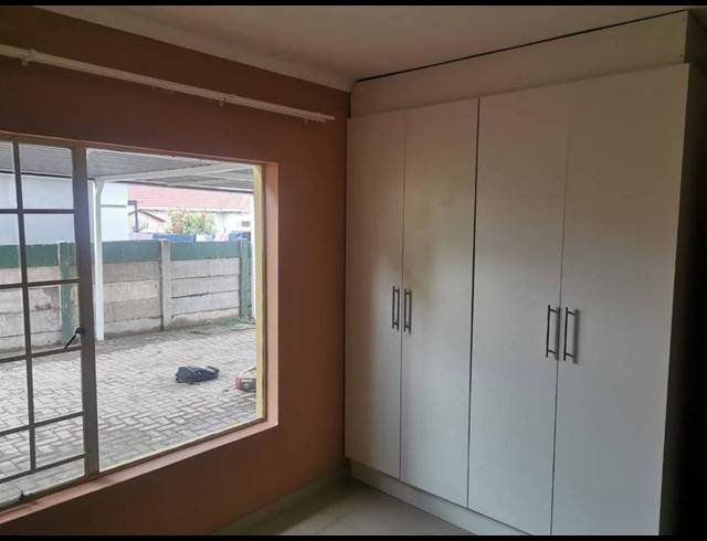 3 BEDROOM PROPERTY TO RENT IN ROSSLYN